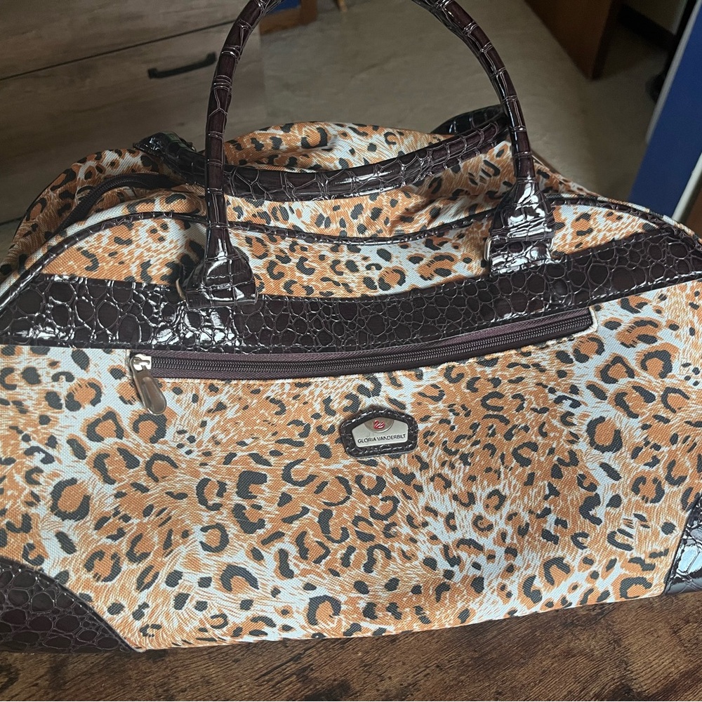 Leopard Print Women's Travel Bag
